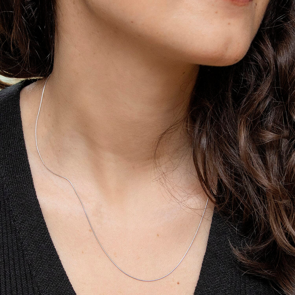18K White Gold Round Snake Chain 18 Inch