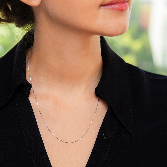 ILIANA 18K White Gold Venetian Box Chain Adjustable 18 Inch to 20 Inch 7572000 2
