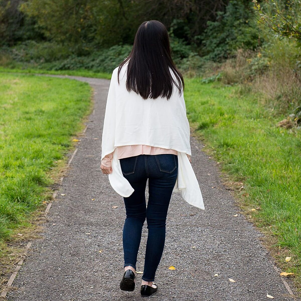 Ladies Faux Fur Wool Blend Shawl Wrap (One Size) - White 8178445 1