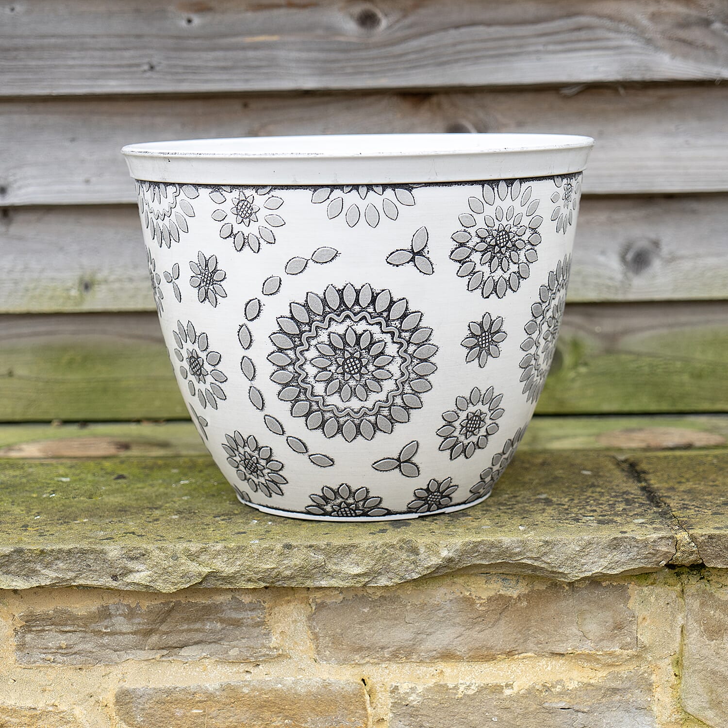 Your Ideal Shengdu Recycled 30cm Black And White Planters x 2 8157335 0