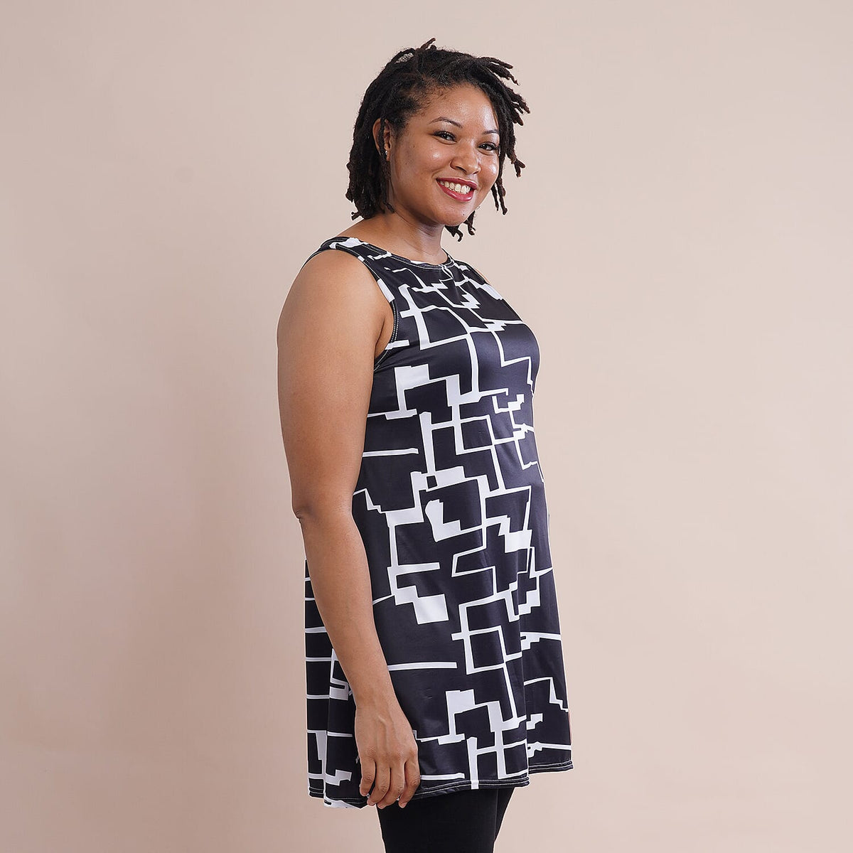 JOVIE Abstract Pattern Sleeveless A-Line Women Tunic Black and White 6284325 2