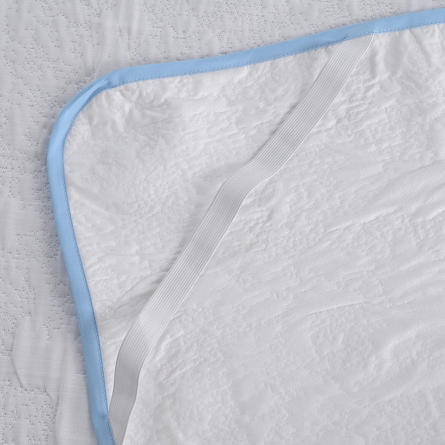 Homesmart Cooling Jacquard Waterproof Mattress Protector with Anchor Band Fit (135x190cm) - White 8047191 5