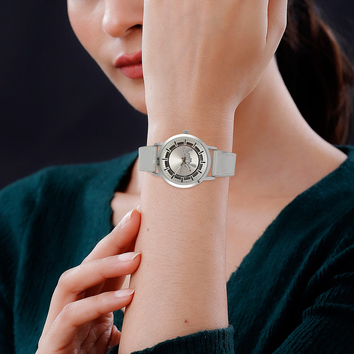 Juicy Couture Analog Ladies Watch in Mineral Glass with Leather Strap - Silver 7571435 1