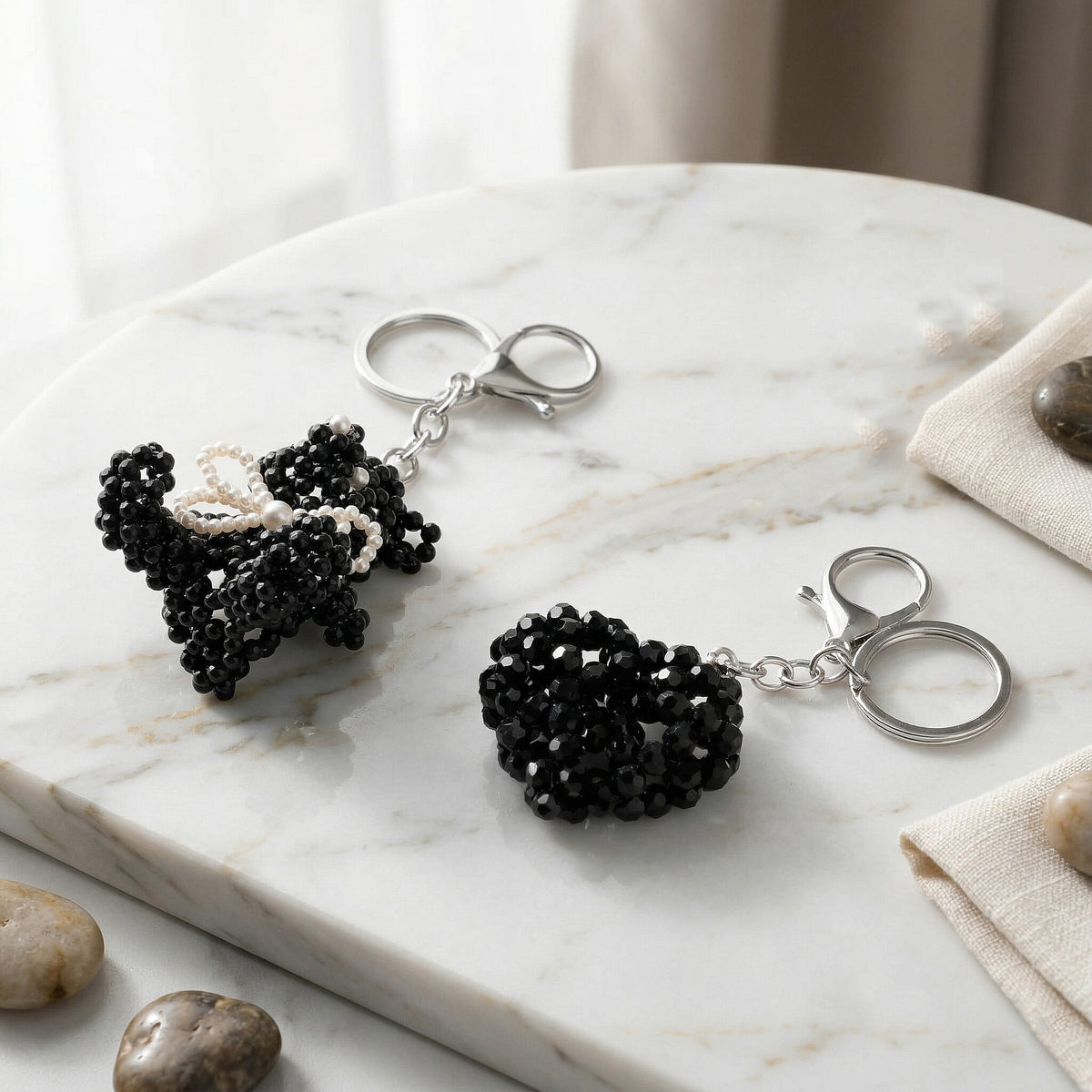 Set of 2 - Beaded Bear &amp; Heart Design Key Chains (12cm) - White &amp; Black V32515995 2