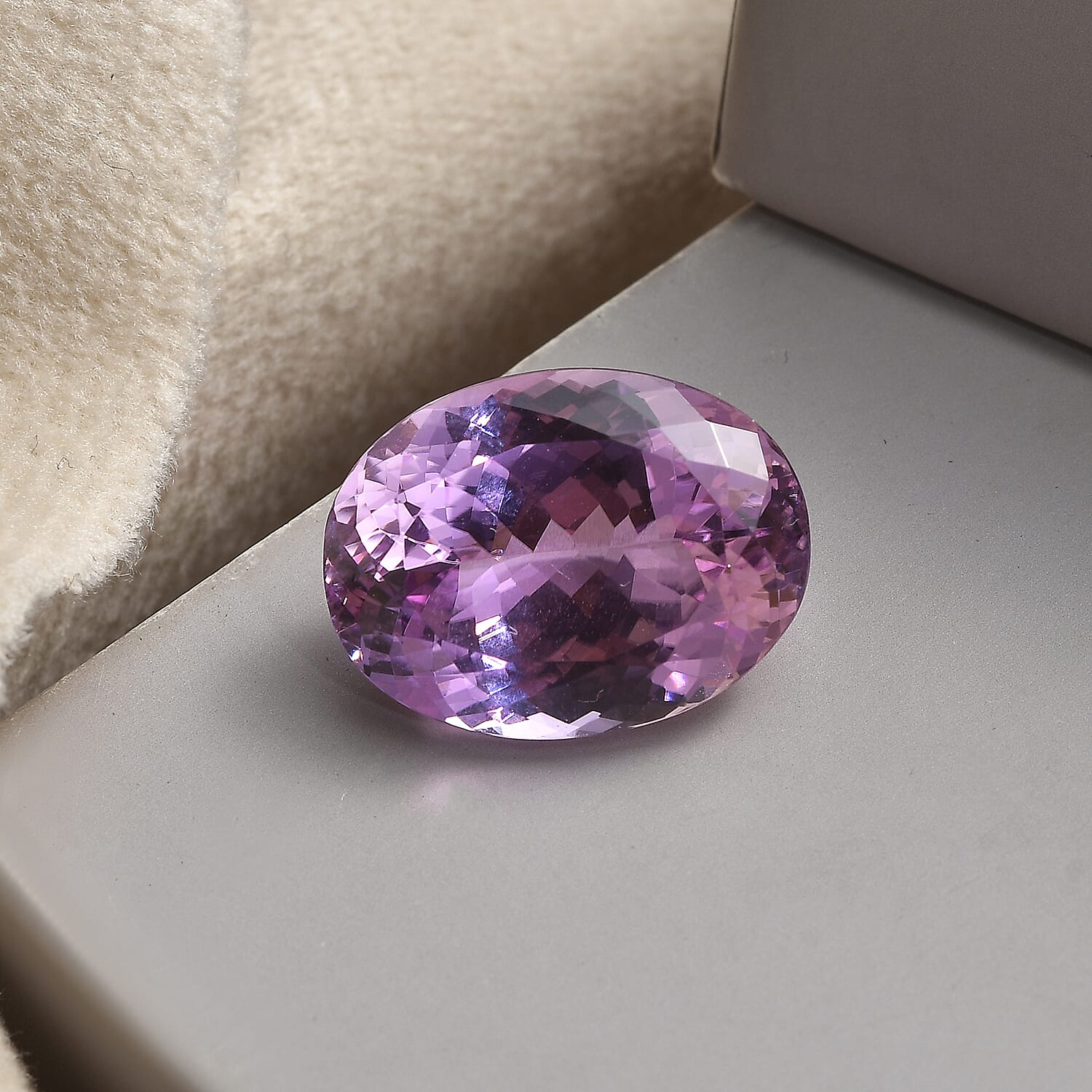 Kunzite Oval Size Varies 7990661 1