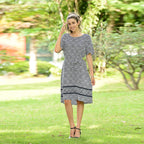 LA MAREY Viscose Fret Pattern Short Sleeve Dress (Size XXL - 24) - Navy and White