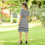 LA MAREY Viscose Fret Pattern Short Sleeve Dress (Size XXL - 24) - Navy and White