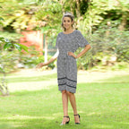 LA MAREY Viscose Fret Pattern Short Sleeve Dress (Size XXL - 24) - Navy and White