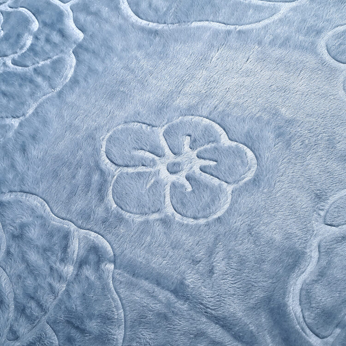 Livmore Luxurious Floral Embossed Soft Faux Mink Blanket (200x220cm) - Sky Blue 8230113 7
