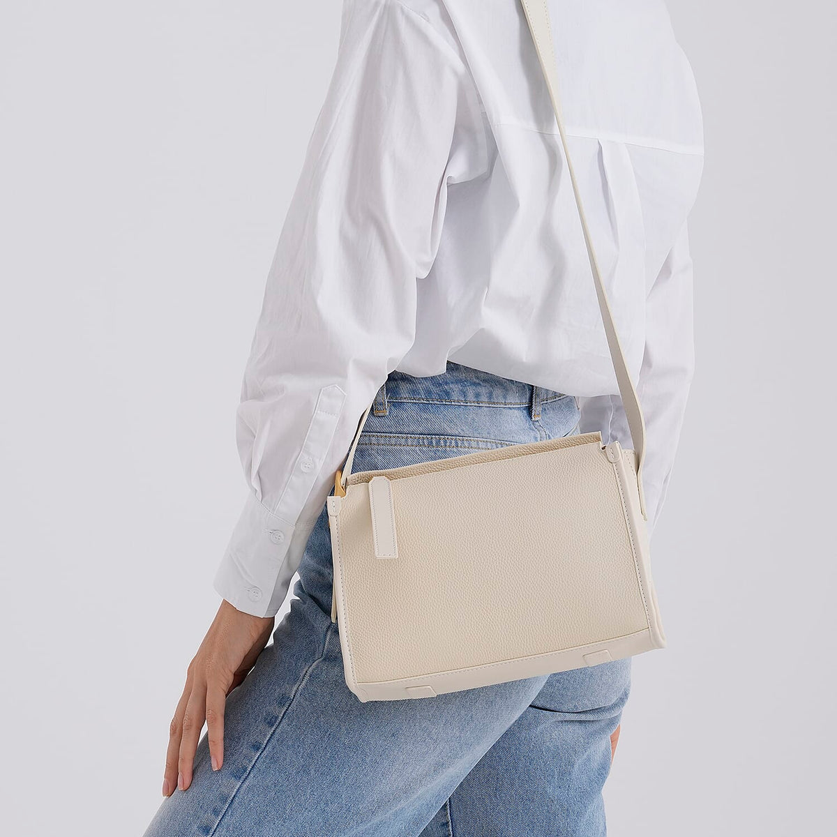 La Marey Crossbody Bag (Size - One Size) - Off White V32636207 3
