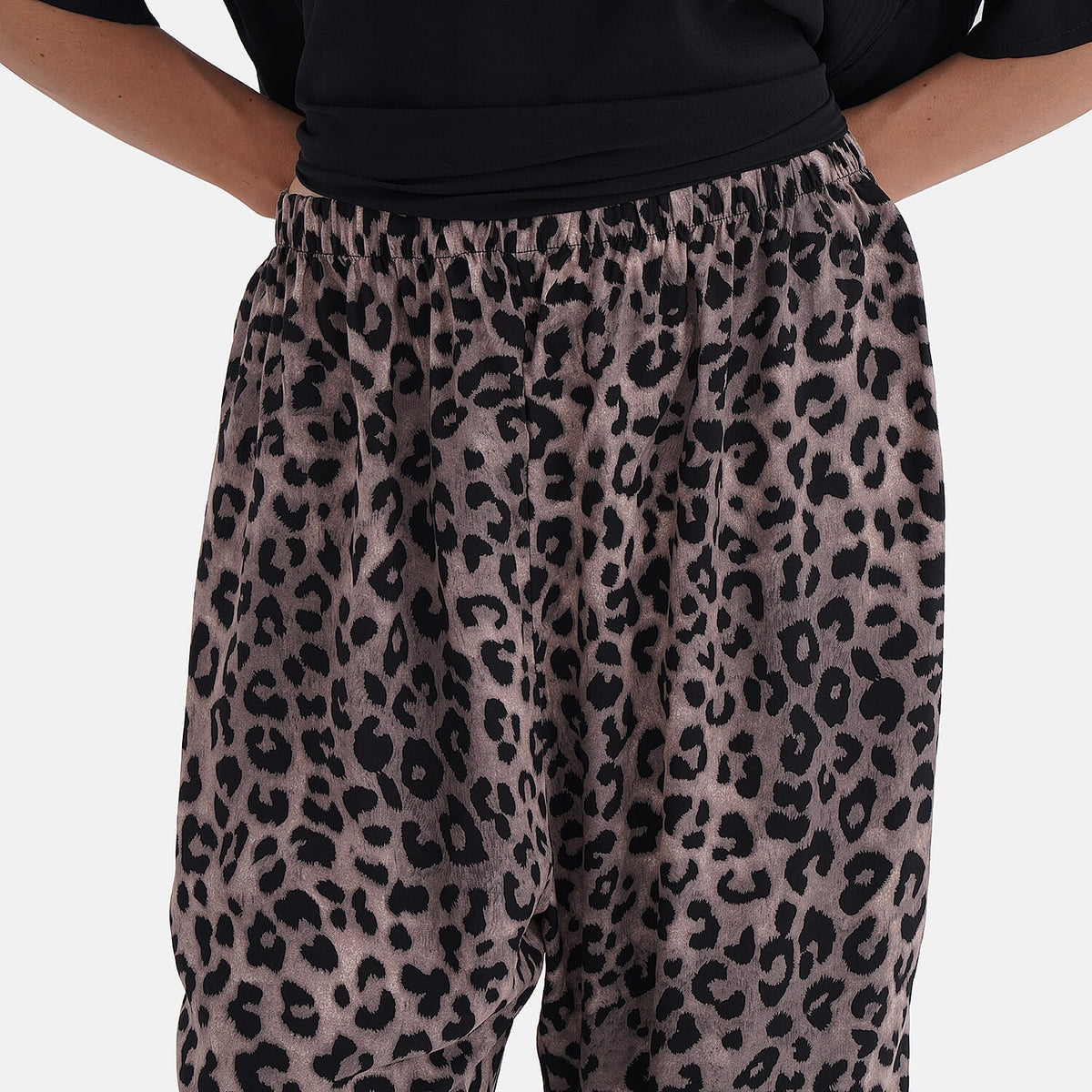 La Marey Leopard Print Loungewear Co-ords Set V32528328 9