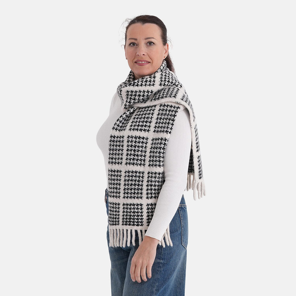 La Marey Super Soft Wool Blend Checkered Scarf with Tassel (180 X 30cm, One Size) - Black