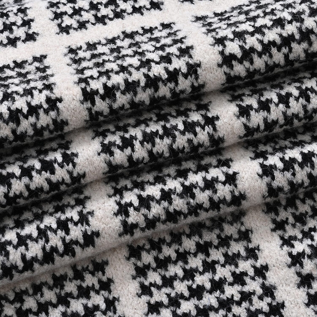 La Marey Super Soft Checkered Scarf with Tassel (180 X 30cm, One Size) - Black 8357217 9