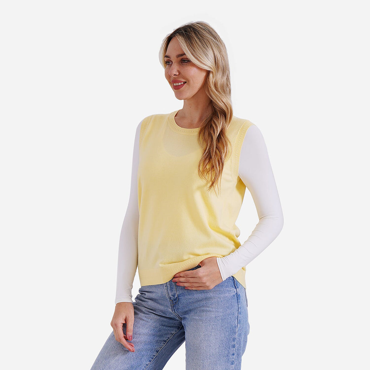 La Marey Casual Round Neck Knitted Vest (Size XL) - Yellow 7999382 3