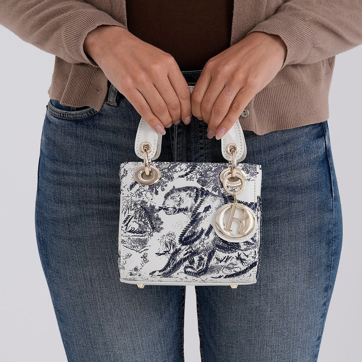 LA MAREY SIGNATURE Genuine Leather Tiger Sequins Embroidery Handbag - Blue V32533960 4