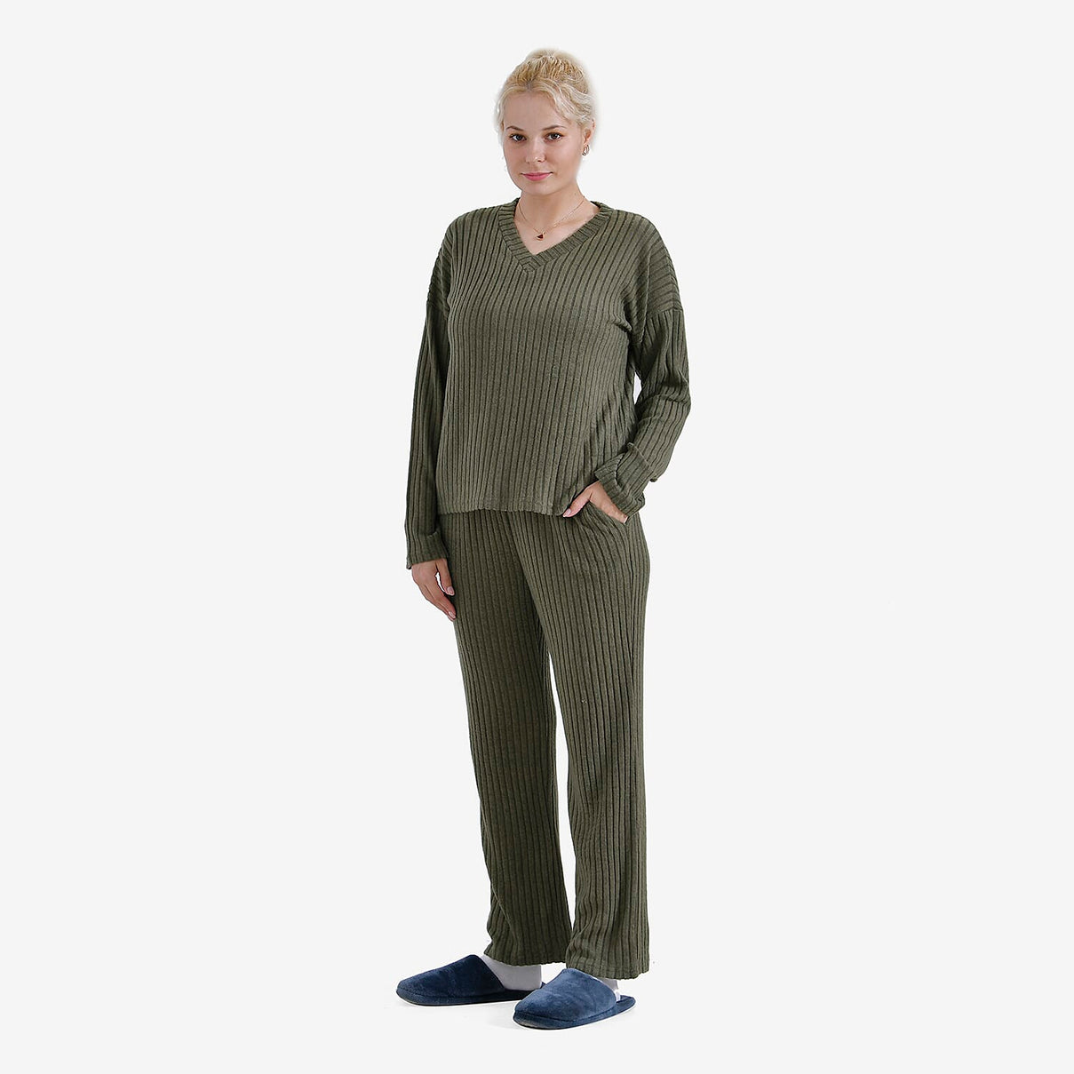 La Marey Two-Piece Knitted Loungewear Set 7860827 5