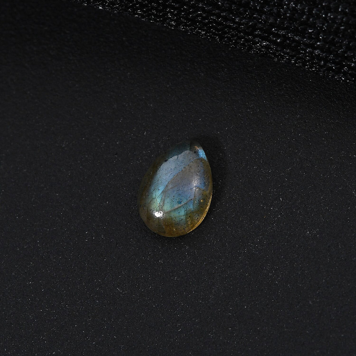 Labradorite Loose Gemstone in Pear Shape (7x5mm) 7763316 1