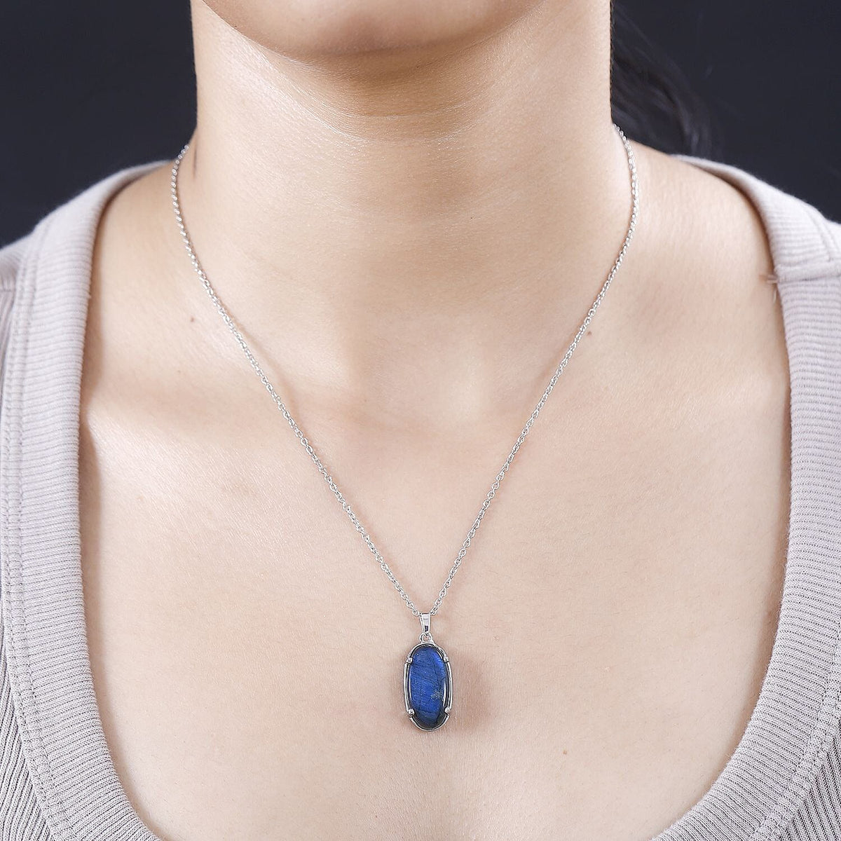 Labradorite Solitaire Pendant in Rhodium Overlay Sterling Silver with Stainless Steel Chain (Size 20), 11.10 Ct. 4277967 2