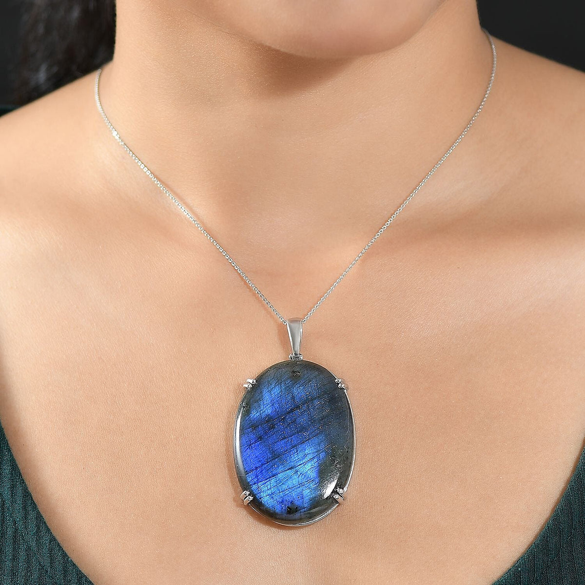 D'joy AAA Natural Labradorite Pendant with Chain (Size 20) in Rhodium Overlay Sterling Silver 103.26 Ct. 4393765 2