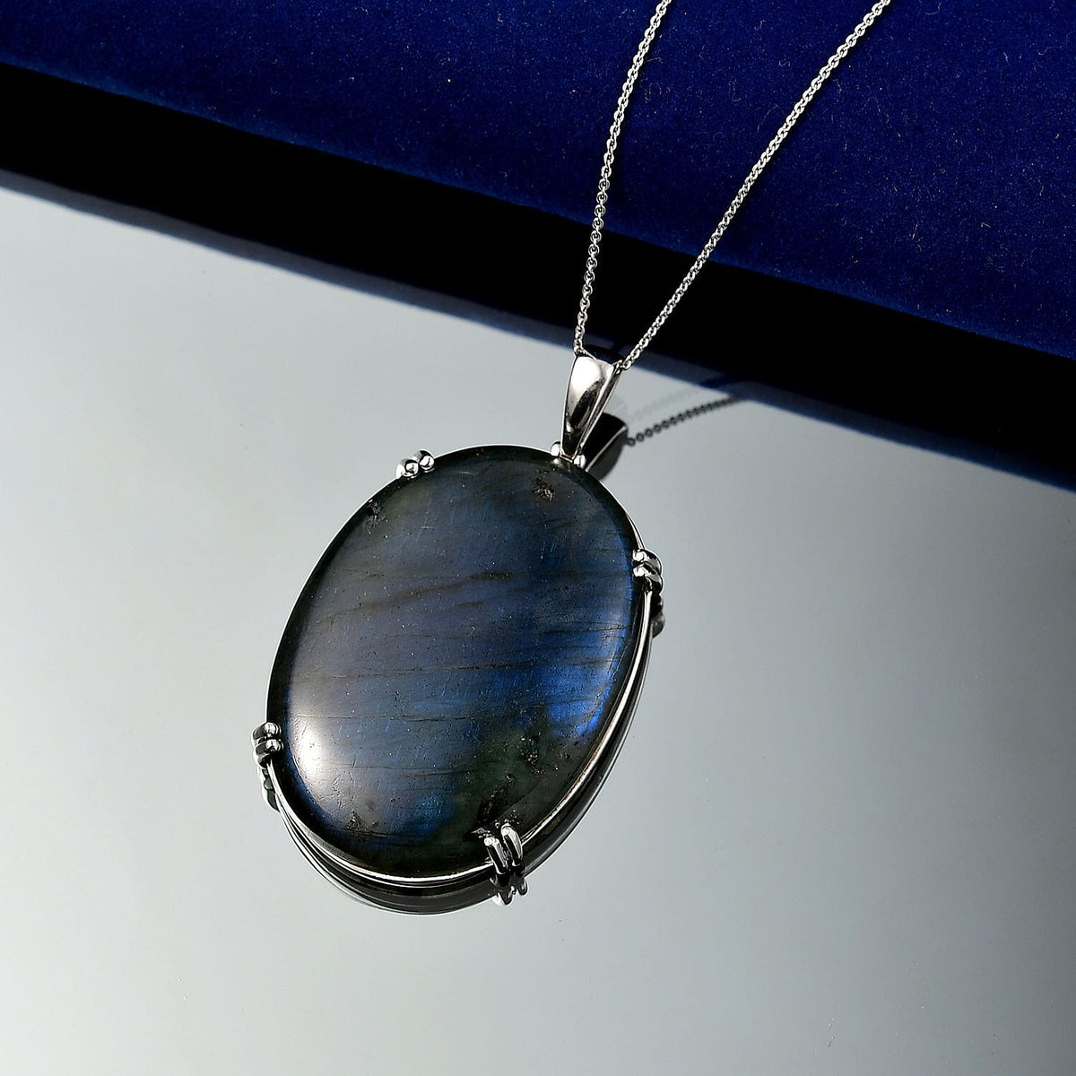 D'joy AAA Natural Labradorite Pendant with Chain (Size 20) in Rhodium Overlay Sterling Silver 103.26 Ct. 4393765 3