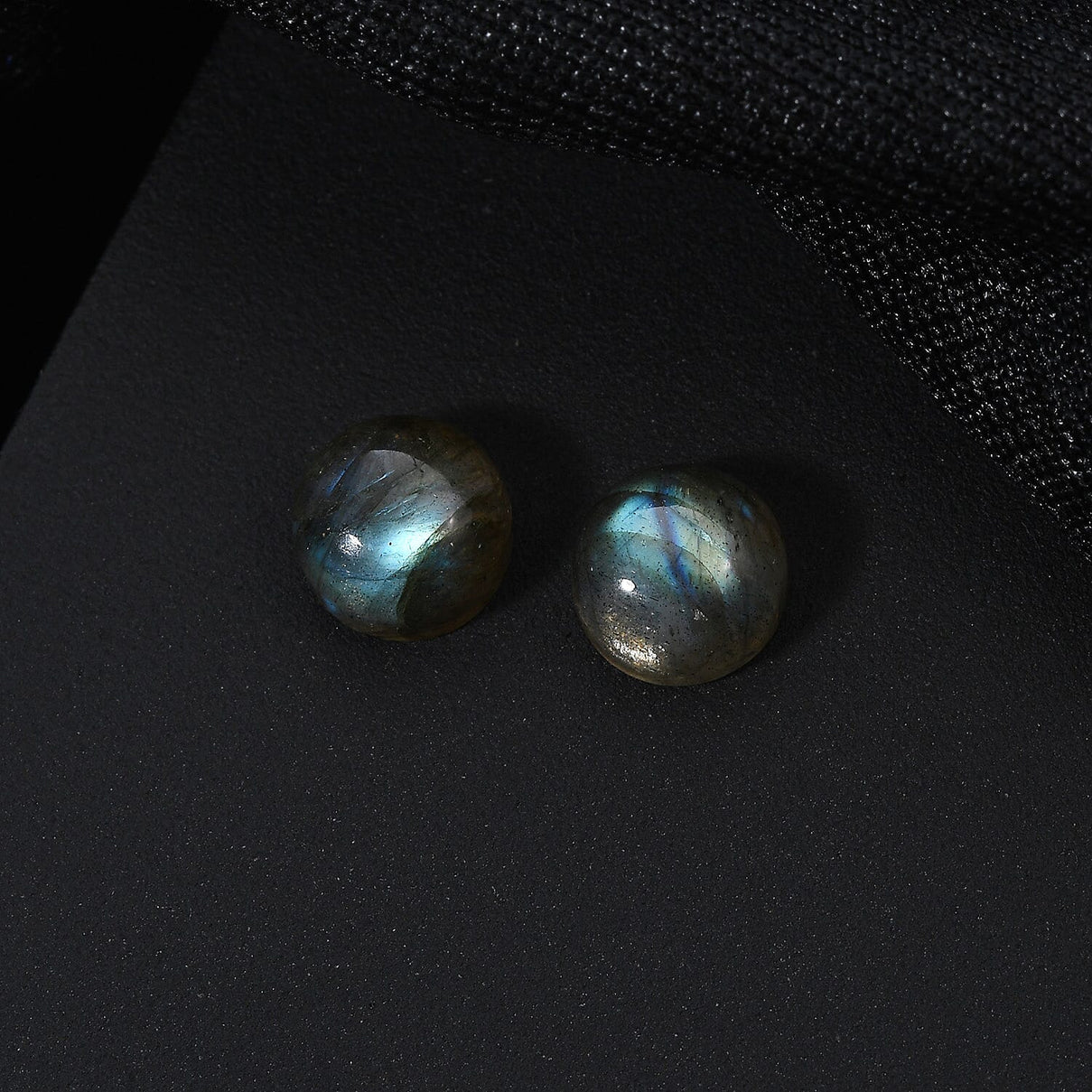 Set of 2 Labradorite Loose Gemstones in Round Shape (8.0mm) 7763320 1