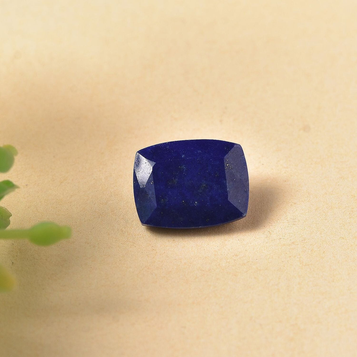 A Lapis Lazuli Loose Gemstone in Cushion Shape (9x7mm) 1.58 ct. 8025626 1