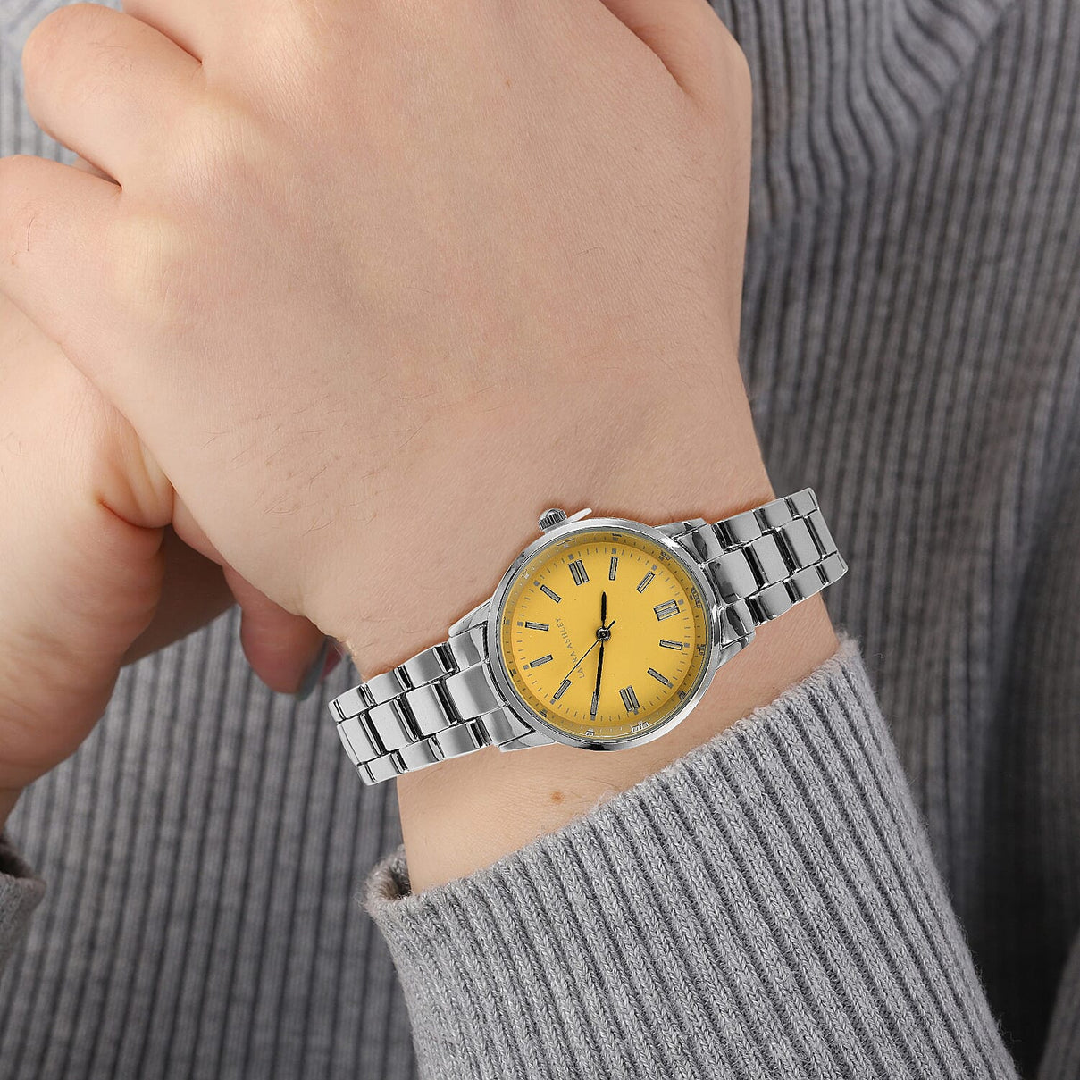Laura Ashley Quartz Ladies Watch 7806301 1