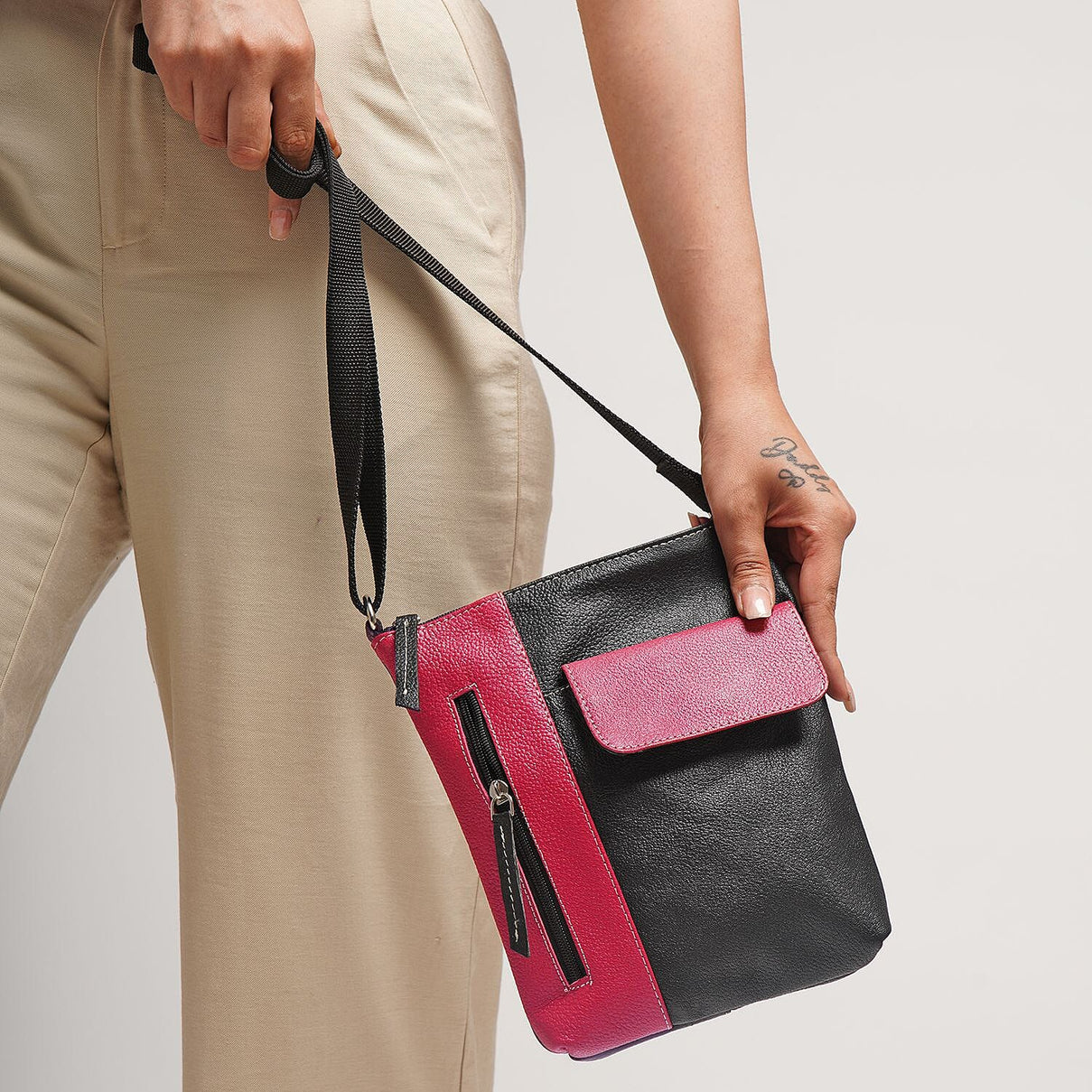 100% Genuine Leather Crossbody Bag With Adjustable Strap - Magenta - Black 7592223 1
