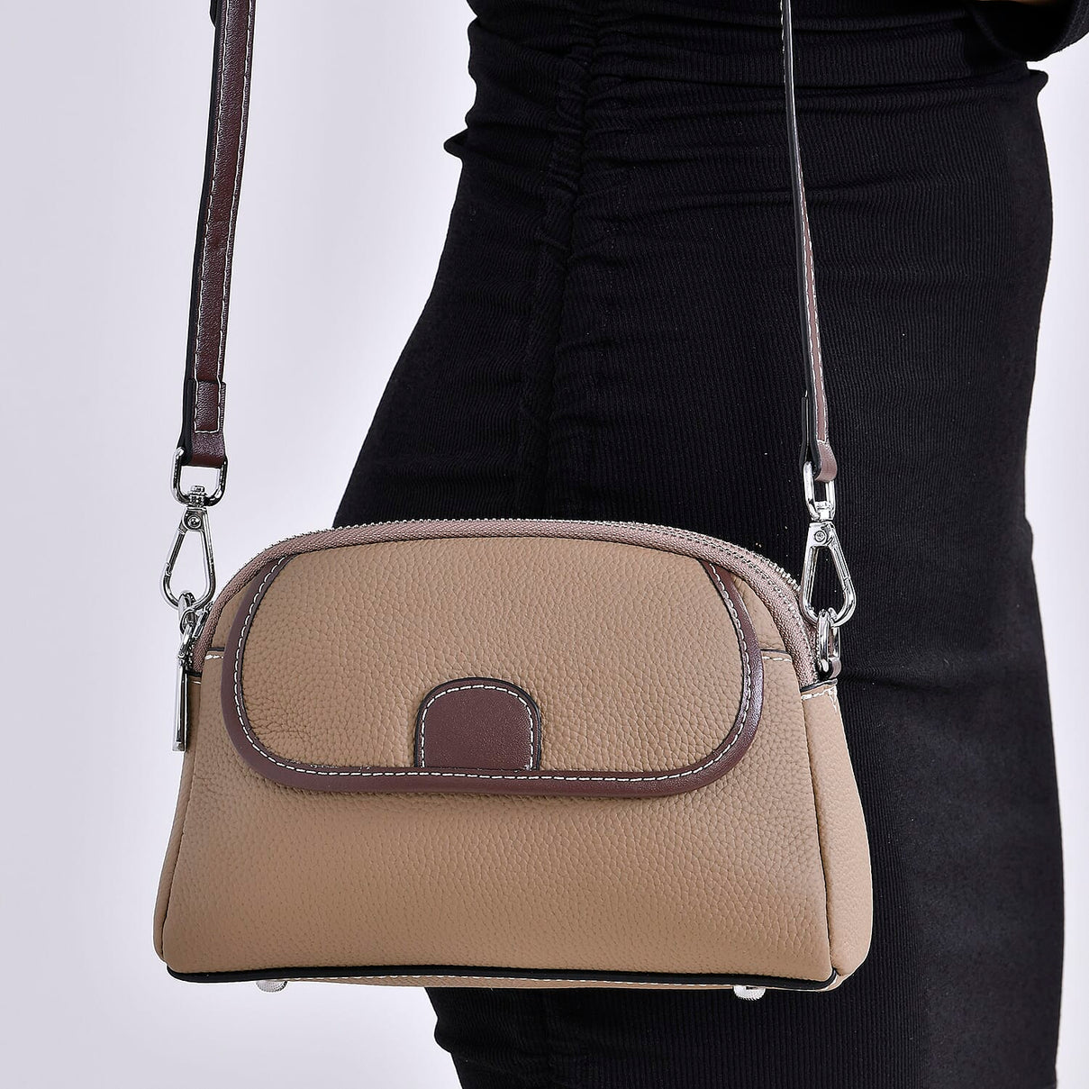 Genuine Leather Solid Crossbody Bag 7774510 3