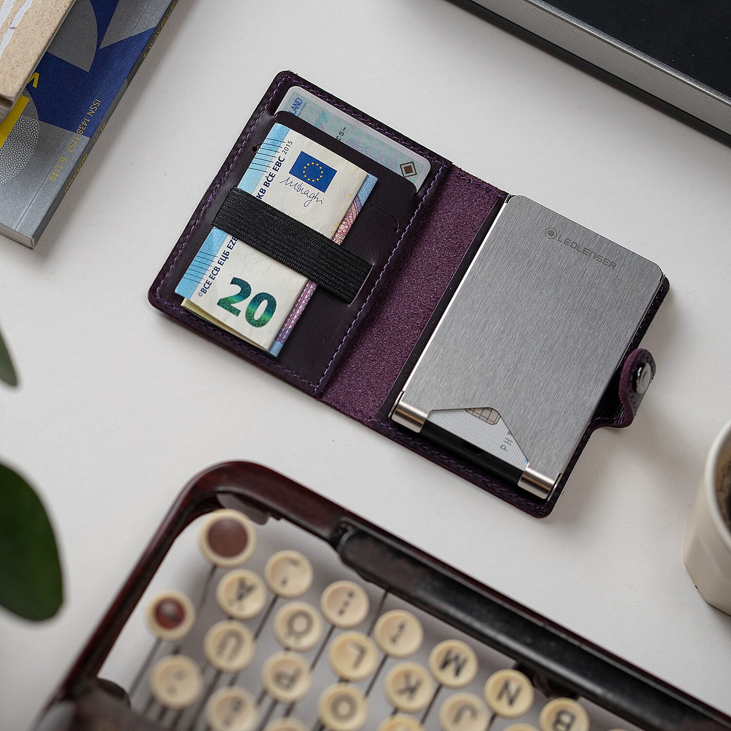 Ledlenser Lite Genuine Leather Wallet, Secure Card Holder, Flashlight With RFID Protection - Wine 7962886 3