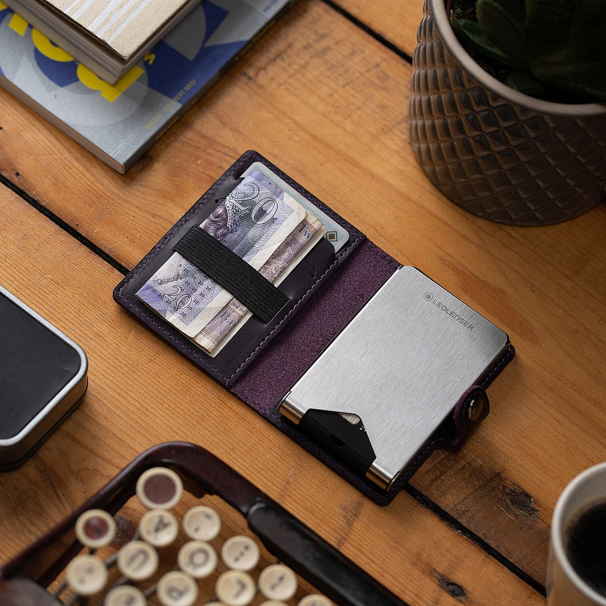 Ledlenser Lite Genuine Leather Wallet, Secure Card Holder, Flashlight With RFID Protection - Wine 7962886 4