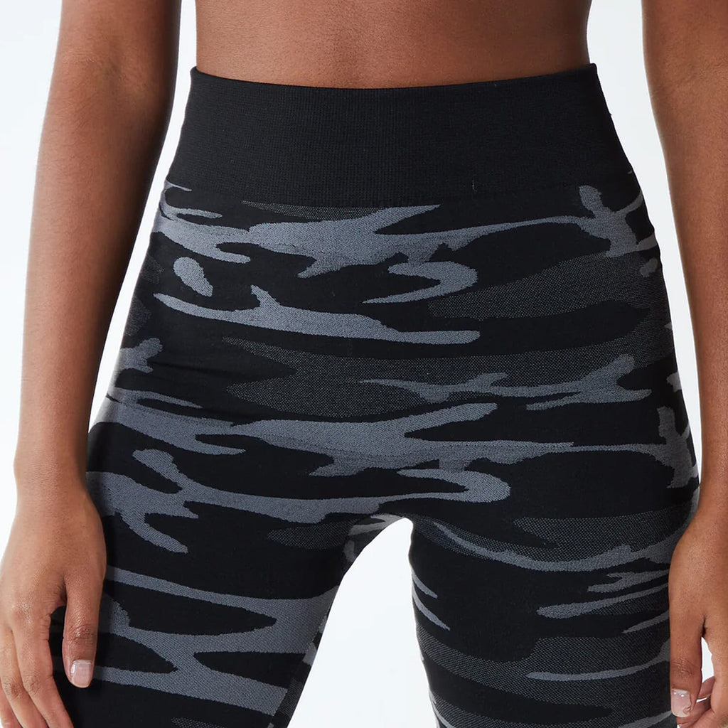 Camouflage Fleece Lined Leggings - Black & Grey (Size 8-10)