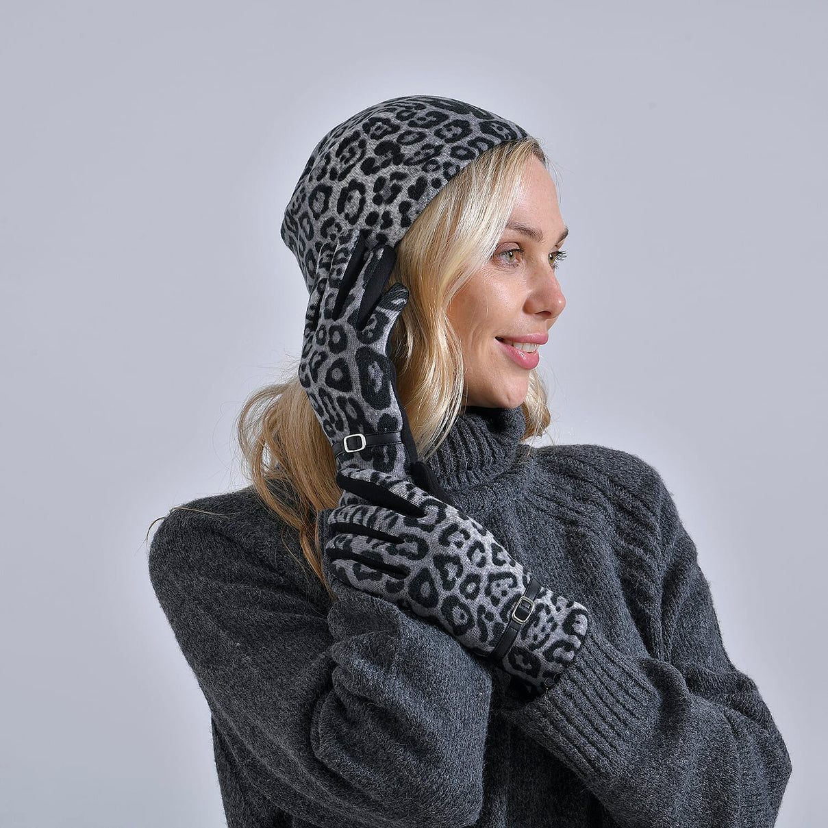 Leopard Print Benie Hat and Gloves Set 7850634 3