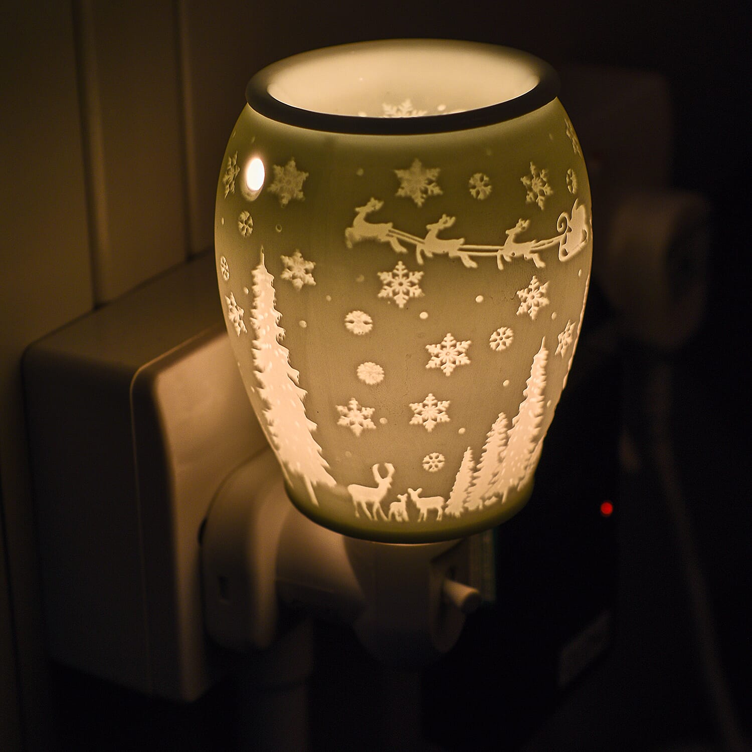 Lesser and Pavey Santa Electric Aroma Lamp Size 10x7x7Cm 6849969 1