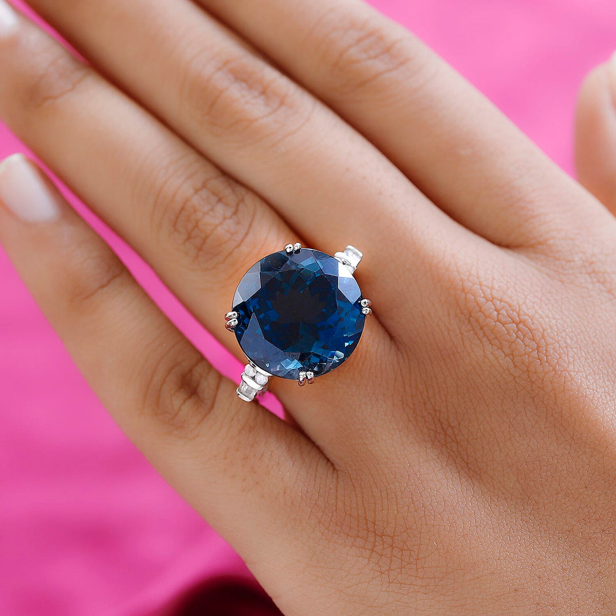 Exclusive Edition 22.11 Ct London Blue Topaz and Diamond Solitaire Ring in Platinum Overlay Sterling Silver 7510436 2