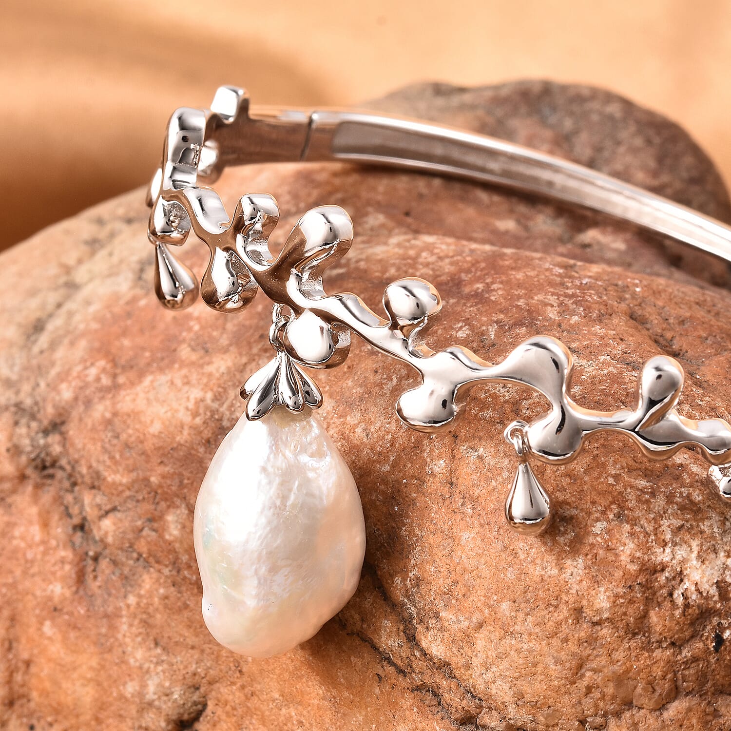Lucy Q Baroque Freshwater White Pearl Splash and Drip Design Bangle (Size 7.5) in Rhodium Overlay Sterling Silver, Silver Wt 21.17 Gms 3653450 6