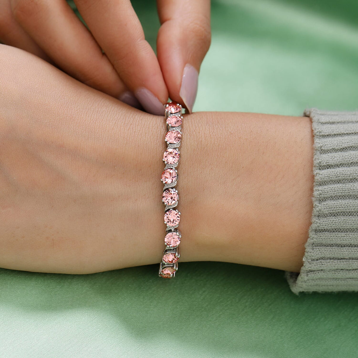 Lustro Stella Finest CZ Rose Pearl Crystal Bracelet Size 7.5 in Silver Tone 3858267 3
