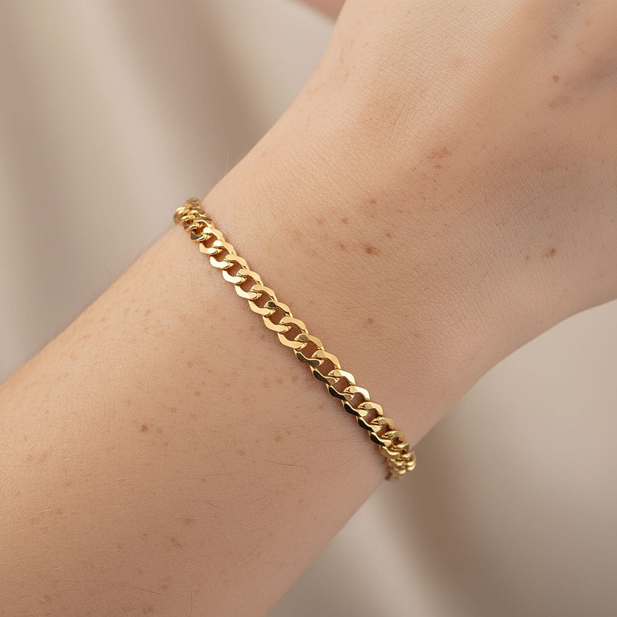 9K Yellow Gold Bracelet (Size 7.5) Gold Wt. 3.10 gms 8265532 2