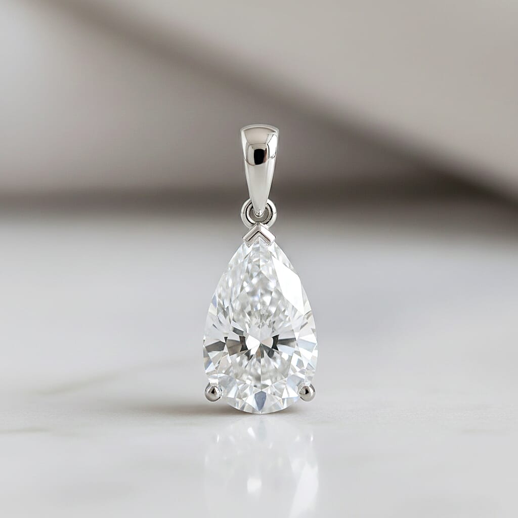 Luxuriant 950 Platinum IGI Certified Lab Grown Diamond (VS-EF) Pendant 7.00 Ct,