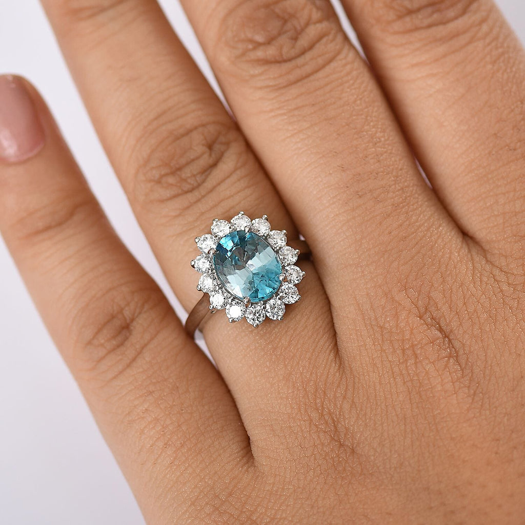 Luxuriant Diamond 950 Platinum AAA Ratnakiri Blue Zircon & (SI-G-H) Lab Grown Diamond Halo Ring 4.95 Ct, Platinum Wt.5.55 Gms.