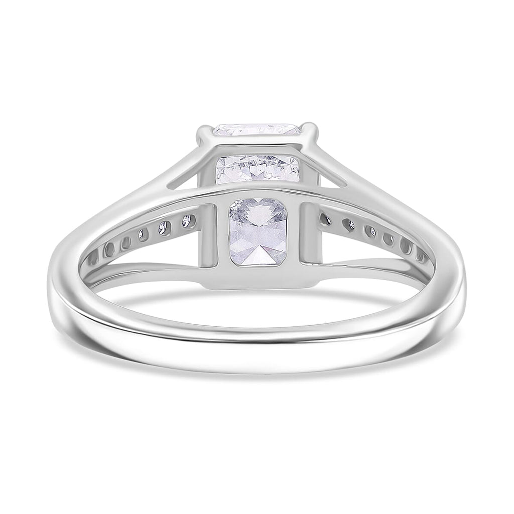 Luxuriant 950 Platinum (VS-EF) Lab Grown Diamond Ring 2.12 Ct, Platinum 4.62 Gms.