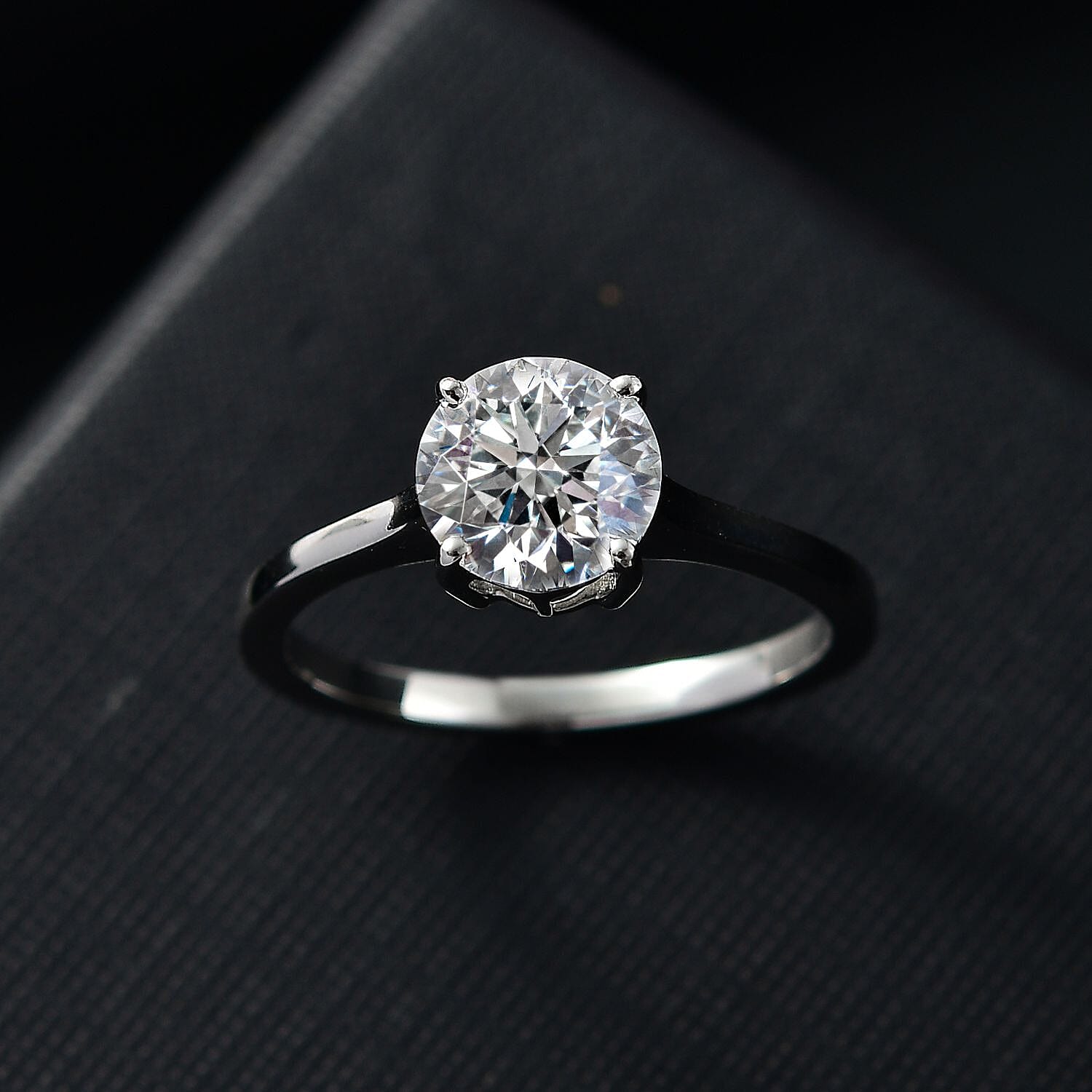 Luxuriant Diamond - 950 Platinum Lab Grown Diamond VS2-D IGI Certified Solitaire Ring 2.08 Ct 7996019 1