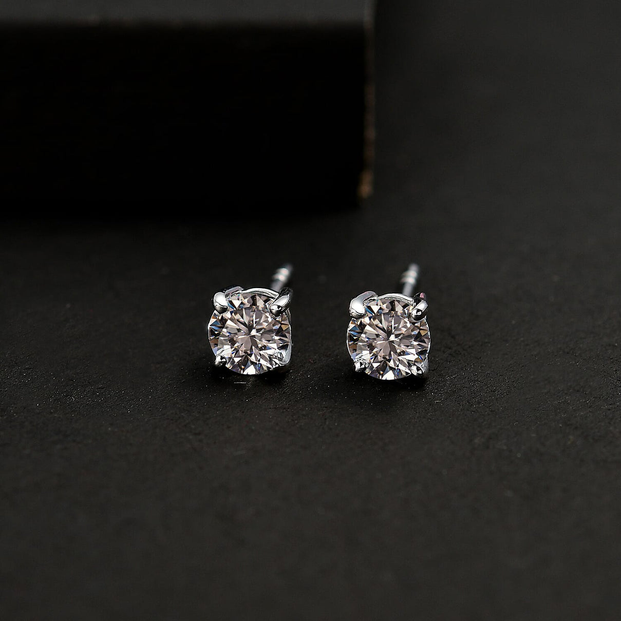 LUXURIANT 0.75 Ct. Lab Grown Diamond Solitaire Stud Earrings in 9K White Gold 7955481 2