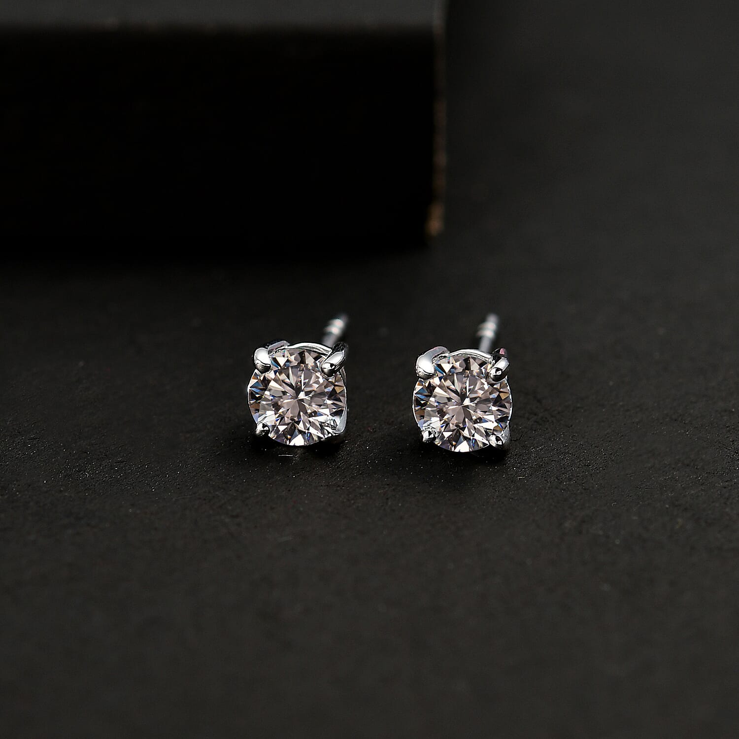 LUXURIANT 0.75 Ct. Lab Grown Diamond Solitaire Stud Earrings in 9K White Gold 7955481 2