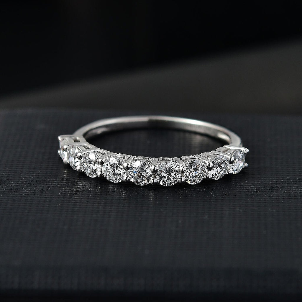 Luxuriant Diamond 9K White Gold SGL Certified Lab Grown Diamond (VS-E-F) Ring 0.99 Ct.