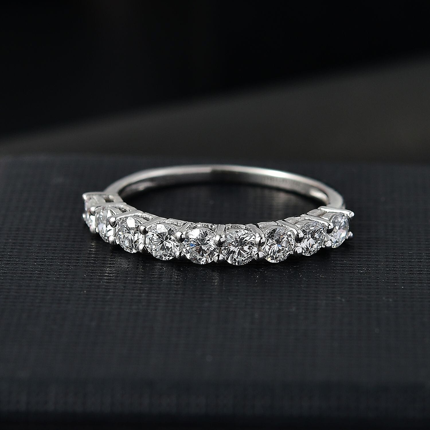 LUXURIANT 0.99 Ct. Lab Grown Diamond Ring in 9K White Gold SGL Certified (VS-E-F) 8105698 1