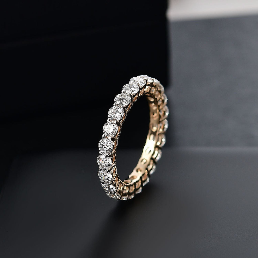 Luxuriant Diamond 9K Yellow Gold SGL Certified Lab Grown Diamond (SI-G-H) Band Ring 2.25 Ct.