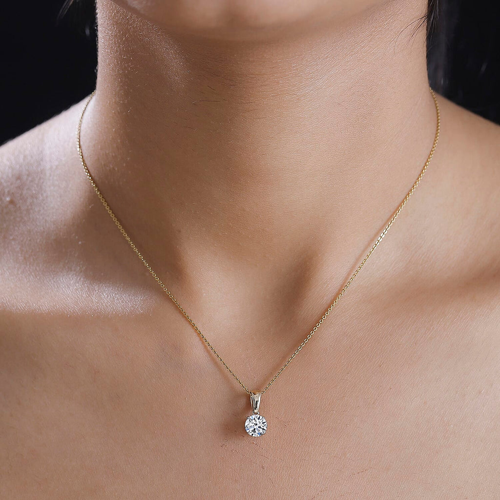 Luxuriant Diamond 9K Yellow Gold IGI Certified (VS-EF) Lab Grown Diamond Pendant 1.04 Ct.