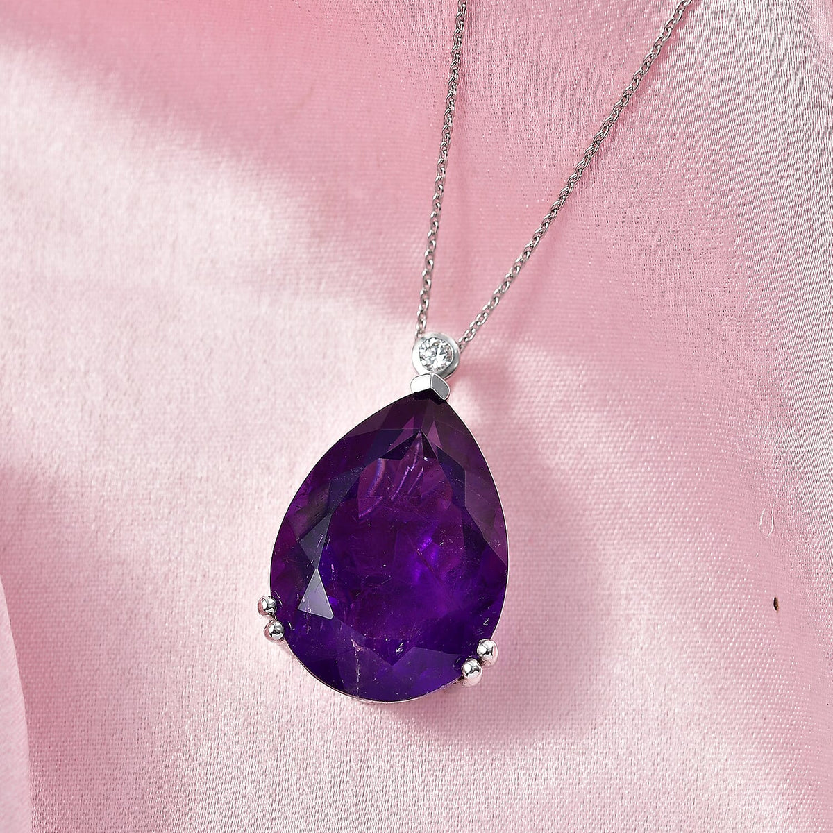 LARGEST AMETHYST PENDANT - SI-G/H Lab Grown Diamond &amp; AAA African Amethyst Solitaire Pendant with Chain (Size 20) in Rhodium Overlay Sterling Silver 26.75 Ct. V32521261 3