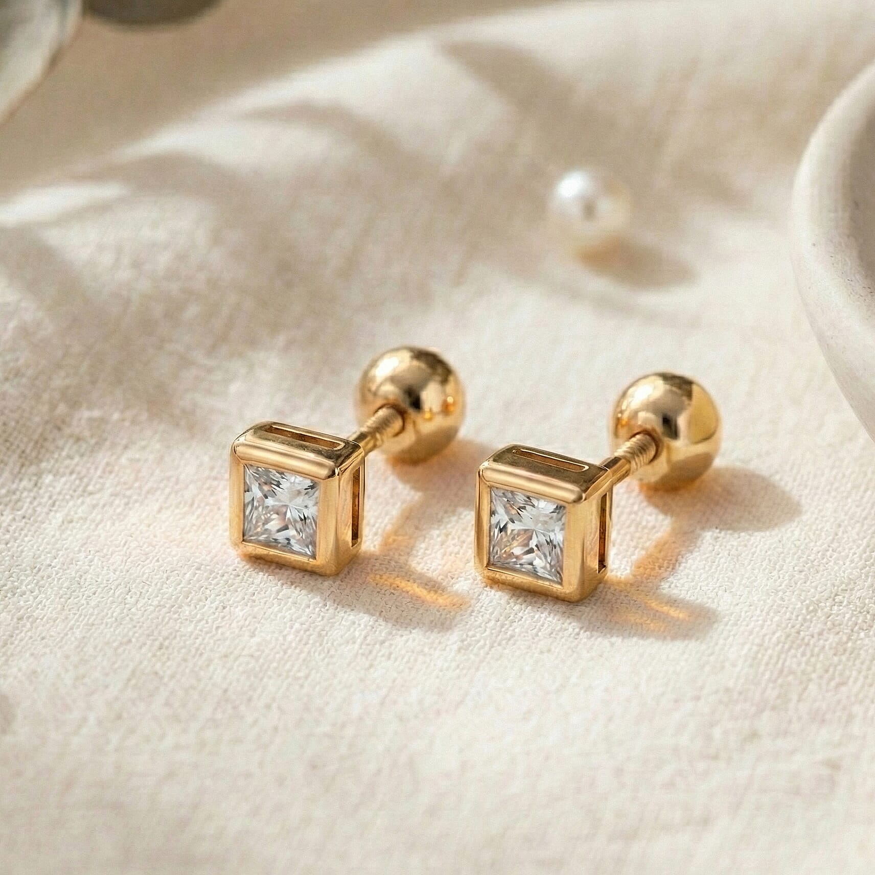 LUXURIANT Lab Grown Diamond Solitaire Stud Earring with Ball Screw Back in Sterling Silver (SI-GH) 8437507 2